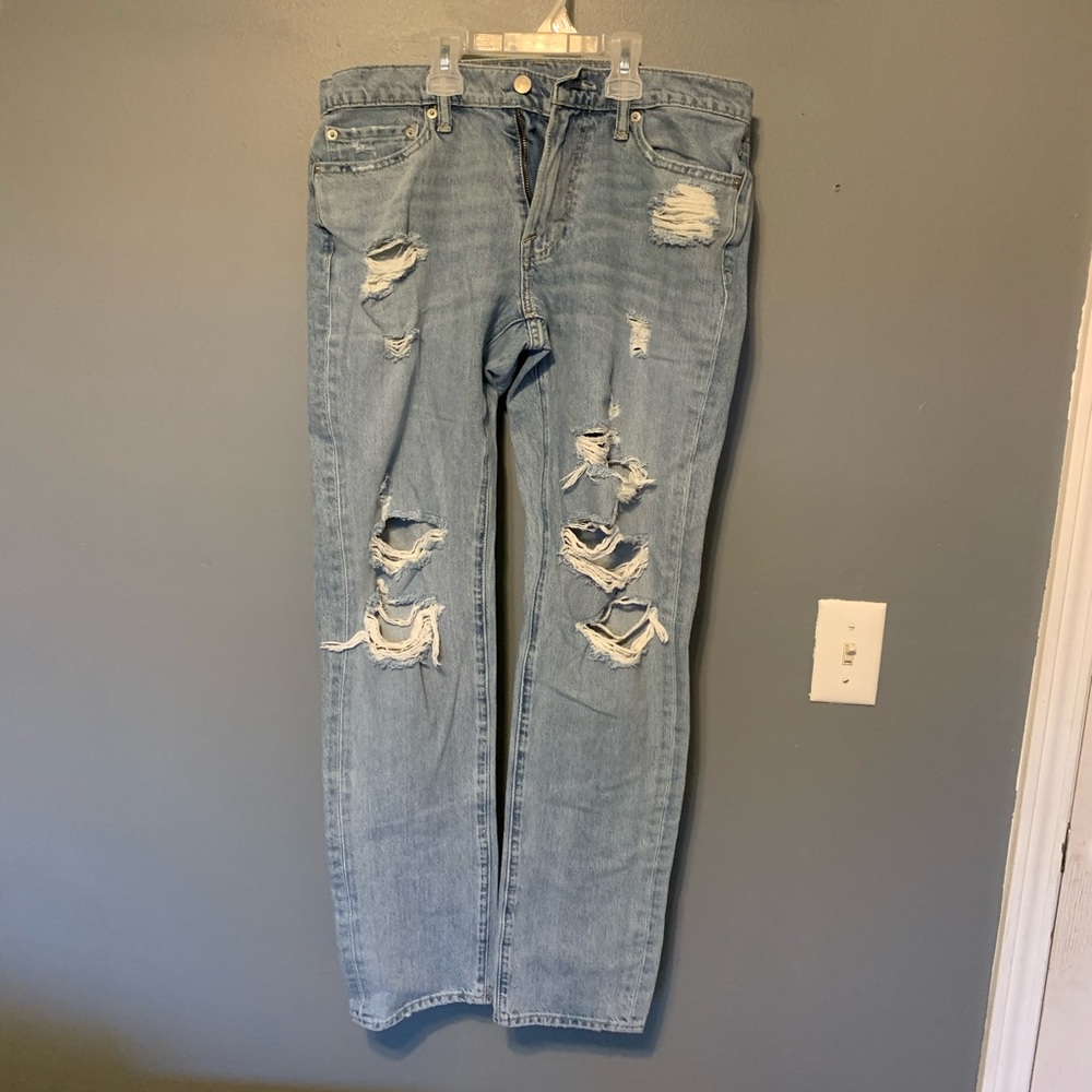 Abercrombie & Fitch Ripped Jeans